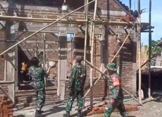 Juhari Bantu Renovasi Rumah Warga, Ajak Masyarakat Lestarikan Budaya Gotong Royong