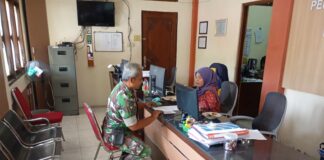 Aptitude Data Teritorial, Babinsa Kratonan Datangi Kelurahan Untuk Puldatater