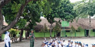 Babinsa Latih Kepemimpinan Siswa SMPN 2 Teras Boyolali, Cetak Calon Pemimpin Muda Berkarakter