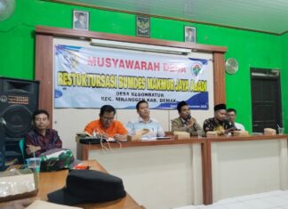 Musyawarah Desa Restuktursasi BUMDes Makmur jaya Abadi Desa Kebonbatur Kecamatan mranggen Kabupaten Demak