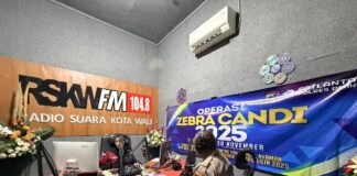 Melalui Siaran Radio, Satlantas Polres Demak Tekankan Pentingnya Kamseltibcarlantas