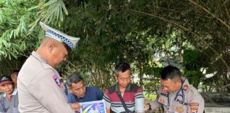 Polres Demak Tingkatkan Edukasi Keselamatan Lalu Lintas Lewat Kegiatan Jum’at Berkah