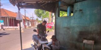 Tukang Tambal Ban Jadi Incaran dan Sasaran Komsosnya Babinsa Kemlayan