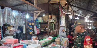 Babinsa Danukusuman Cek Harga & Situasi Pasar Tradisional Harjodaksino