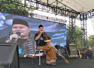 Penampilan Pardong Hipnotis Penonton Hari Disabilitas Internasional Depok