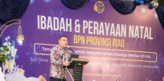 Hadiri Perayaan Natal Kanwil BPN Provinsi Riau, Wamen Ossy: “Jaga Semangat untuk Layani Masyarakat”