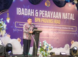 Hadiri Perayaan Natal Kanwil BPN Provinsi Riau, Wamen Ossy: “Jaga Semangat untuk Layani Masyarakat”