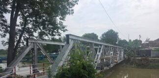 Polres Demak Hadirkan Jembatan Aman untuk Warga