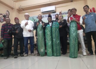 Sebagai Bentuk Perhatian Hj. Qonita Lutfiyah Memberikan Bantuan Karpet Baru Untuk MT Balwan Kota Depok