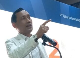 POLISI SEBAGAI PELINDUNG MASYARAKAT DAN PENEGAK KEADILAN: HARAPAN MASYARAKAT MASA KINI DALAM KONTEKS REFORMASI INSTITUSIONAL