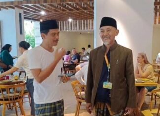 Mengapa KH. Kafabihi Mahrus Pilihan Tepat Untuk Rois Aam PBNU Di Muktamar Ke 35, Ini Alasannya