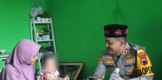 Kapolres Demak Besuk Bayi Korban Serangan Monyet, Kondisi Berangsur Membaik