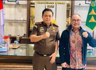 Firman Jaya Daeli Diskusi Strategis dengan Kajati Riau: Teguhkan Supremasi Hukum dan Pembangunan Daerah