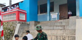 Begini Bukti Kedekatan Anggota Satgas TMMD 127 Kodim Wonogiri Dengan Anak Sekolah Dasar