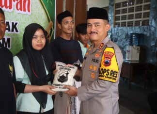 Polres Demak Gelar Pengajian Nuzulul Quran dan Distribusikan Zakat Fitrah