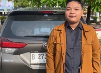 Salat Jumat di Masjid Agung Demak, Pemudik Apresiasi Pelayanan Polri