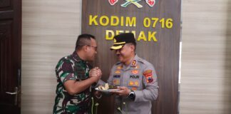 Kejutan Ulang Tahun Dandim, Kapolres Demak Tegaskan Soliditas TNI-Polri