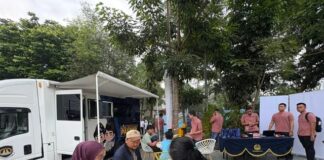 Imigrasi Depok Buka Layanan di Car Free Day, 27 Warga Antusias Buat Paspor Sambil Berolahraga
