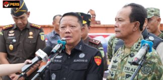 Satgas PKH Tinjau Kontainer Mineral Rare Earth di Batam, Cegah Penyelundupan SDA Strategis