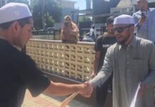 Habib Syarif Gasim Husin Al Attas Anggota DPRD Kota Depok Bersama Rabithah Alawiyah Potong 2 Ekor Sapi dan 9 Ekor Kambing